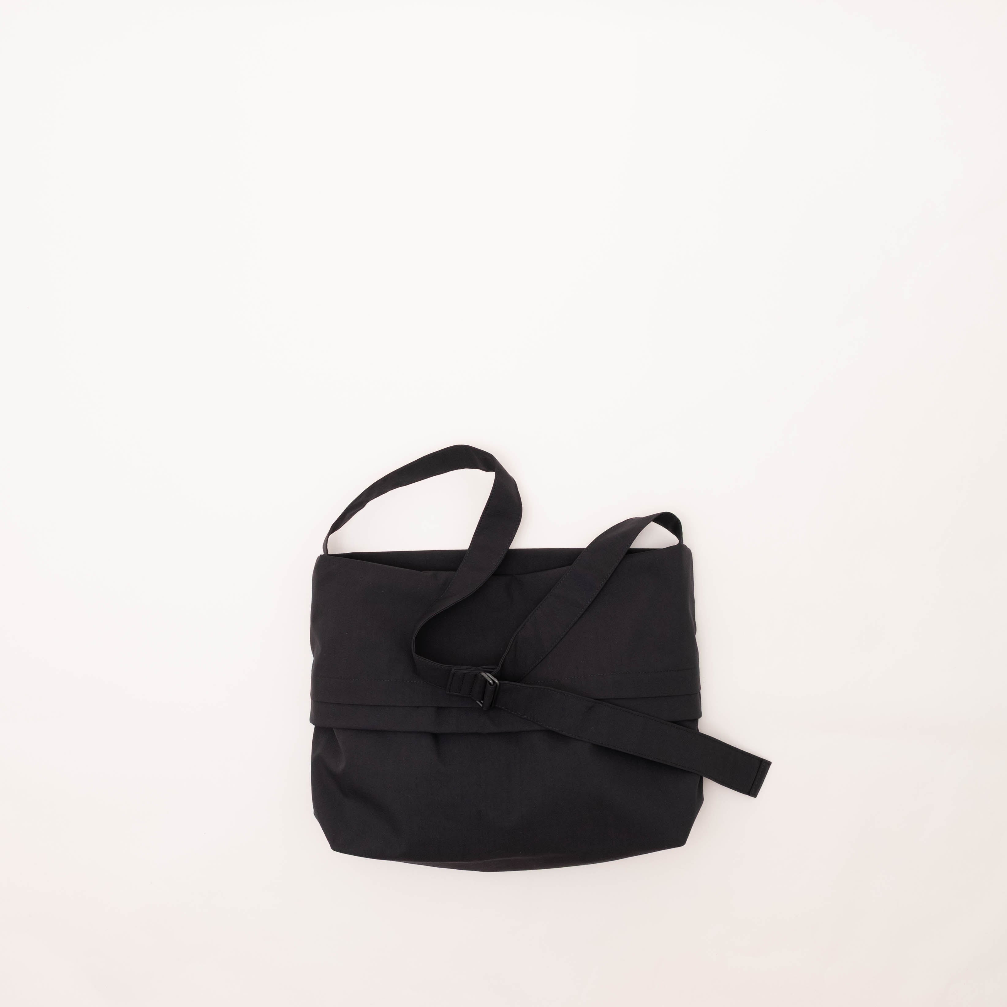 KalLI カイリTRANSFORM BAG M 【Black】バッグ TRANSFORM BAG M – KaILI IKKEN