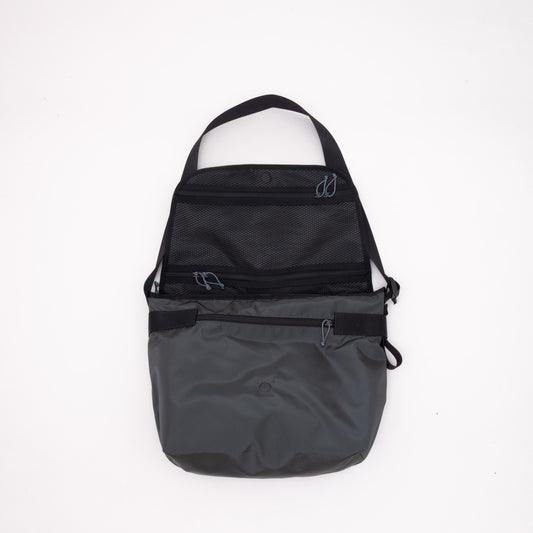 LAZY MESSENGER BAG