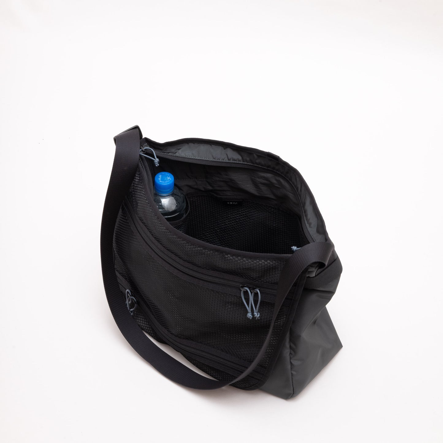 LAZY MESSENGER BAG